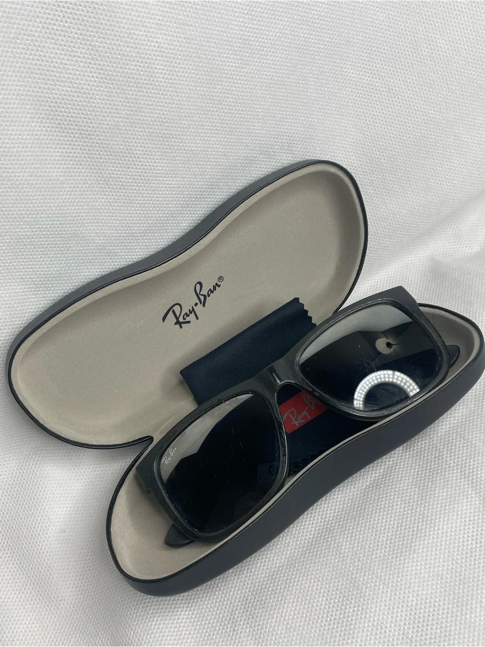 Ray-Ban Justin Sunglasses Classic Gray Black Smoke Lens RB4165 852/88 54[]16 3N